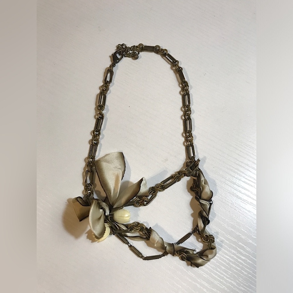 Vintage Brass color ribbon floral necklace